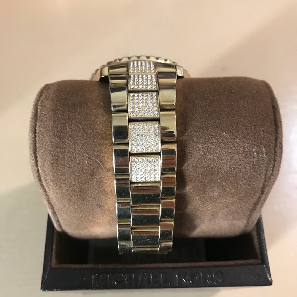 100% authentic Michael Kors Watch - Picture 2 of 5